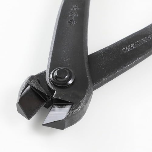 wazakura bonsai wire cutter 7.7in, hand forged japanese shown in use