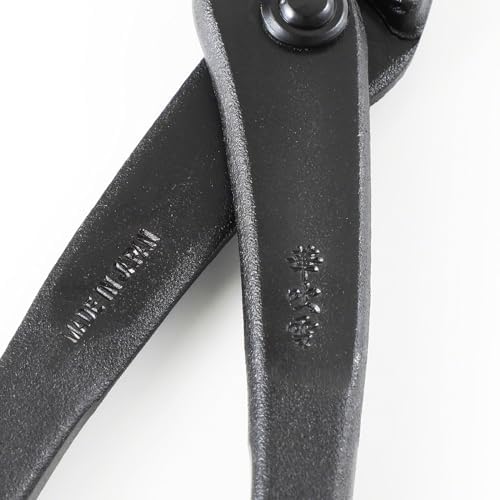 wazakura bonsai wire cutter 7.7in, hand forged japanese, close-up detail