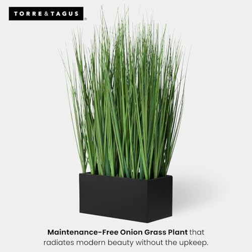 torre & tagus 18" artificial onion grass in, side view