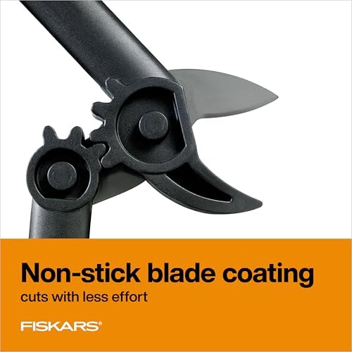 fiskars 15” powergear garden anvil loppers, tree trimmer, close-up detail