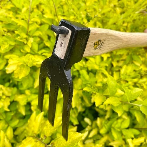 14 inch japanese hand tiller/rake for garden, 3-tines, close-up detail