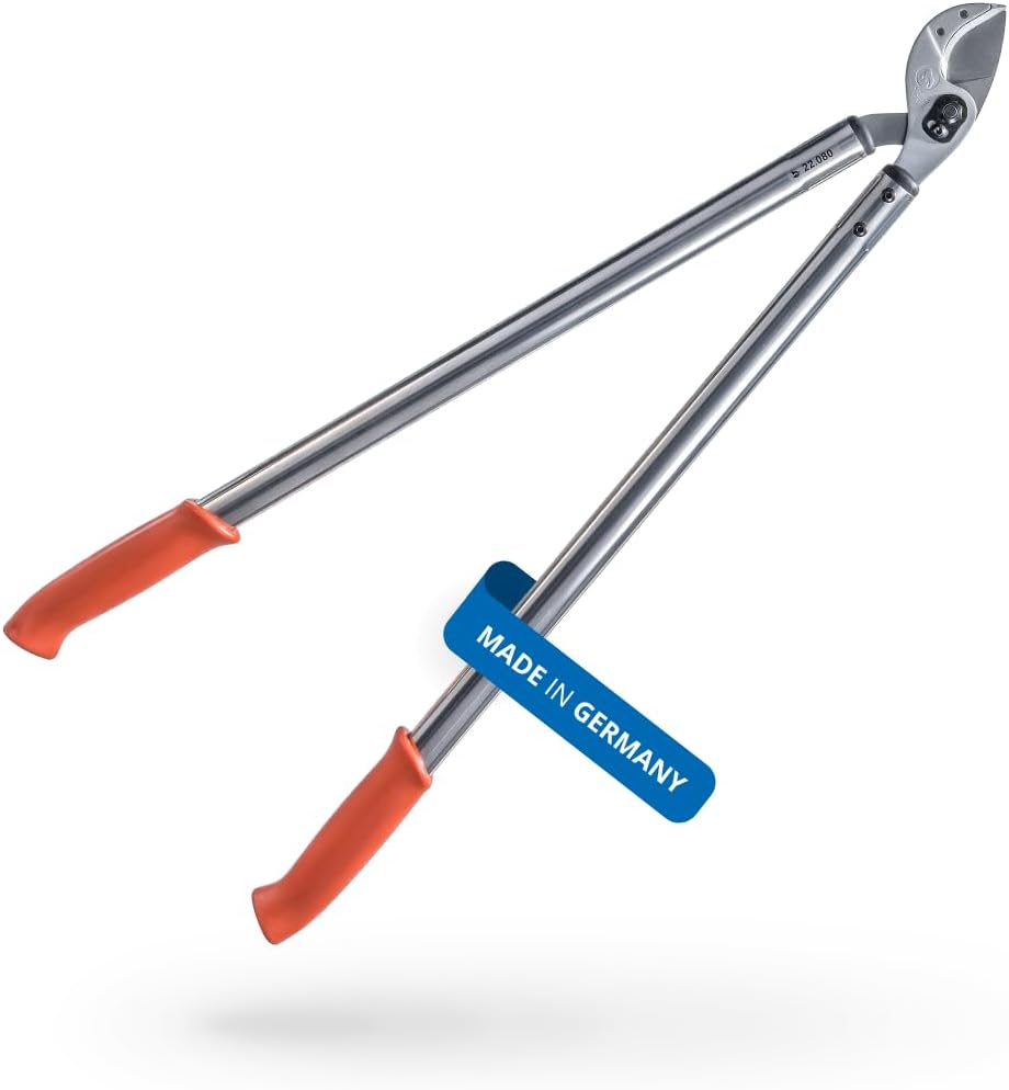 original löwe professional anvil lopper garden tools 22.080 shown in use