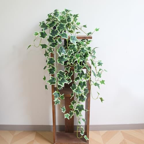 fake english ivy plants in pots set of, close-up detail