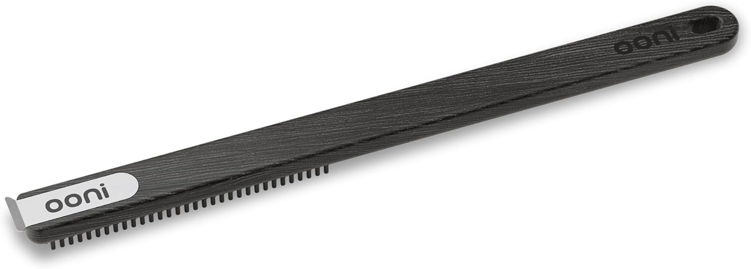 Ooni Wire Brush & Scraper – BBQ and Pizza Stone Cleaner, Grill Cleaner, Outdoor Cooking Tools, Barbecue Utensils - Short Handle