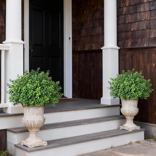 2 sets of artificial boxwood topiary trees for, close-up detail