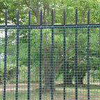 heavy-duty plastic mesh netting, green, 35.4 x 197, front angle view