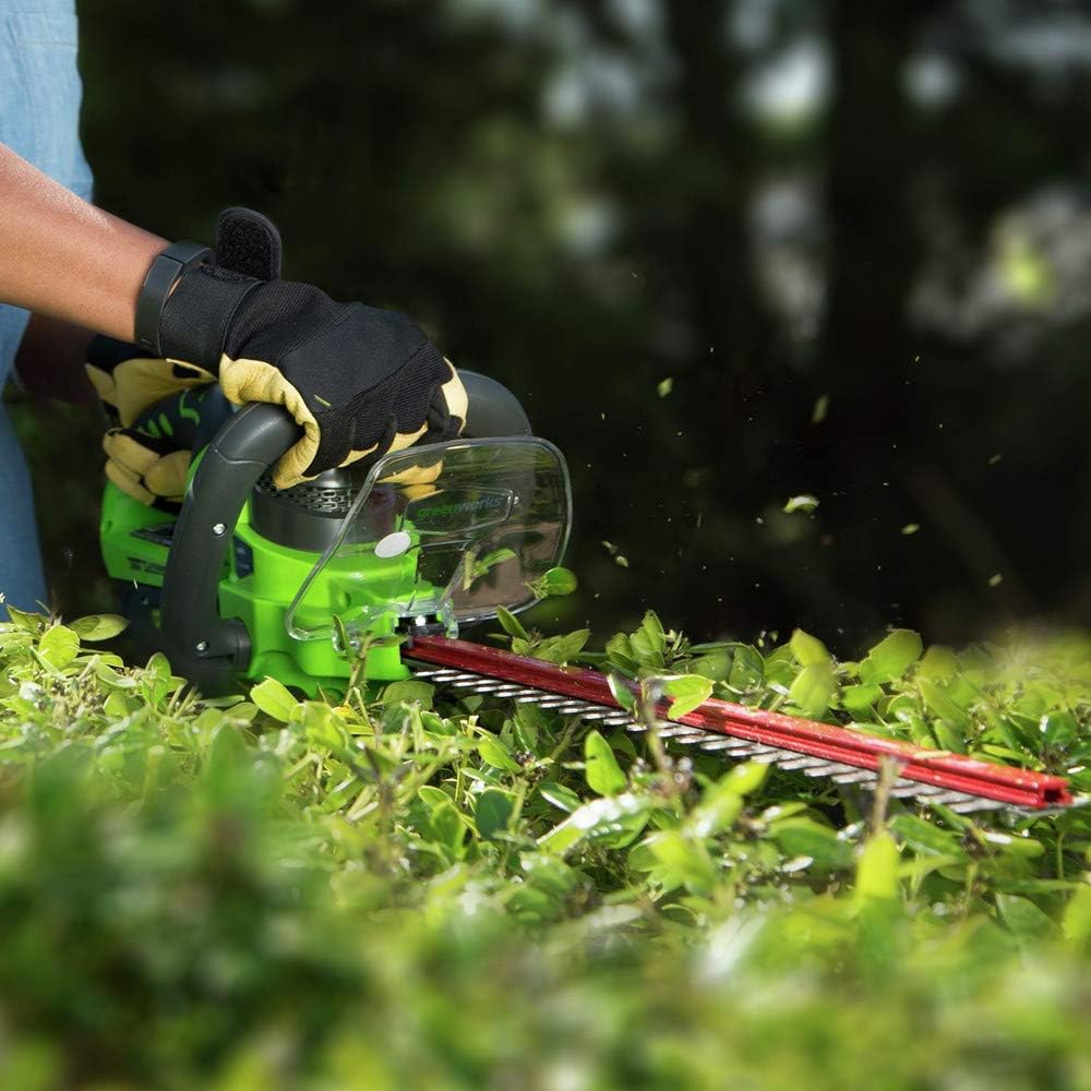 Greenworks 24V 22" Cordless Hedge Trimmer, 2.0Ah Battery and Charger Included