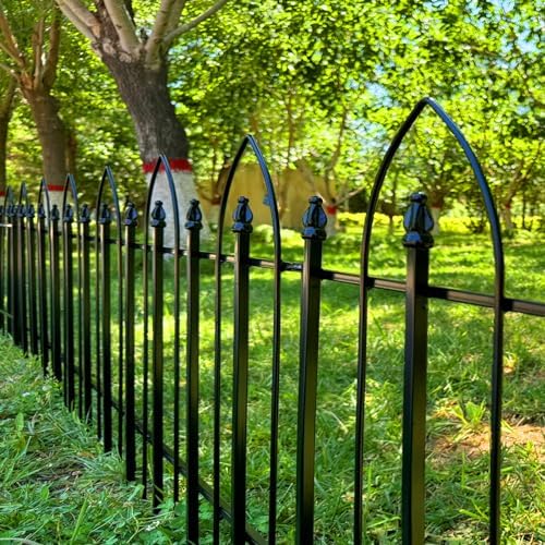 thealyn garden fence 32" h x 24" w, close-up detail