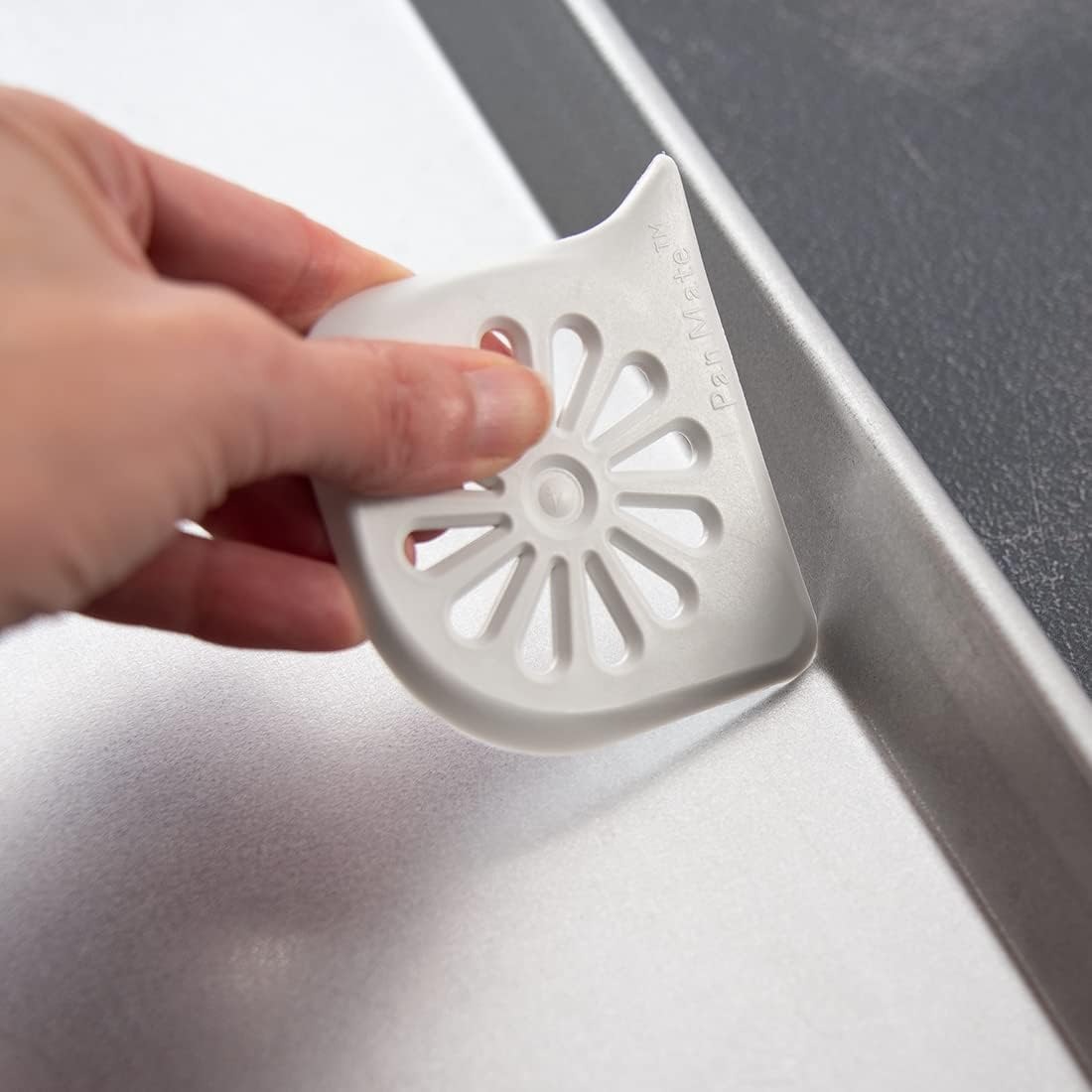 Rada Cutlery 2-Piece Daisy PanMate Scrapers (B300) | Nylon Food Scraper, 2.5" x 3", White