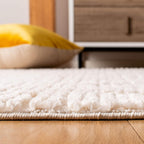 SAFAVIEH Marrakesh Collection Runner Rug - 2'2" x 16', Beige, Moroccan Trellis Design with Tassel Detail, Non-Shedding & Easy to Clean, Ideal for Hallway, Foyer, Entryway, Bedside (MRK517C)