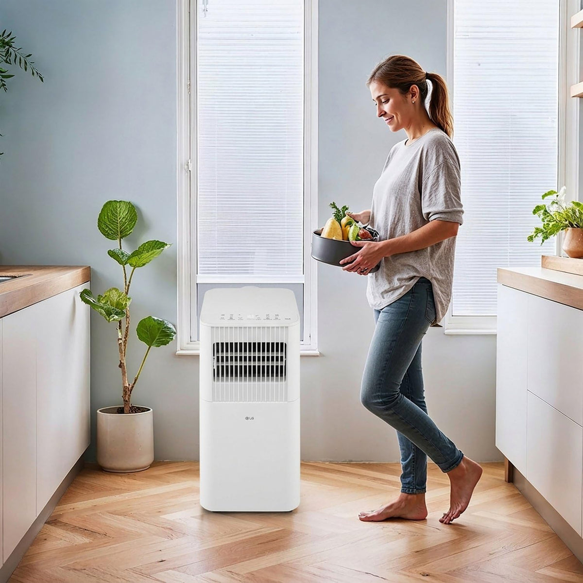 lg 6,000 btu (doe) / 8,000 btu (ashrae), front angle view