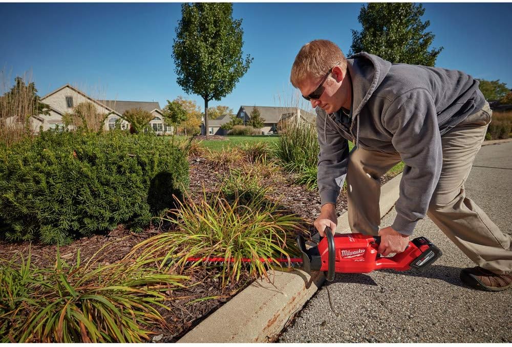 Milwaukee Electric Tools 2726-20 FUEL Hedge Trimmer