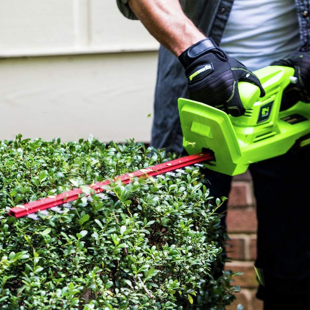 Greenworks 24V 22" Cordless Hedge Trimmer, 2.0Ah Battery and Charger Included