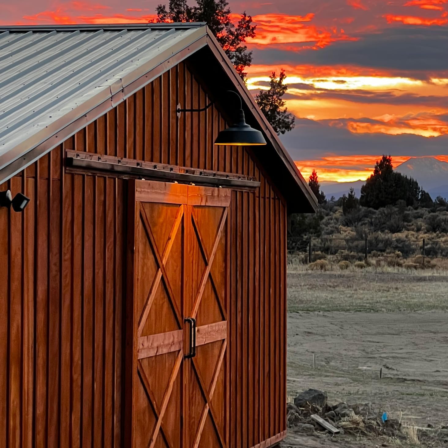 Upslope Gooseneck Large Barn Light 20" Dome | Outdoor Barn | Dark Bronze