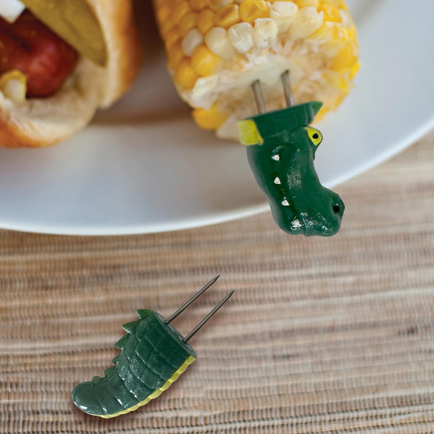 Outset Corn Holders, Crocodile Style Set of 4 Pairs, Croc Corn Handles | Keep Your Hands Clean While Eating | Fun Alligator Corn Skewers | Long Lasting Corn On The Cob Holders | Crocodile Décor