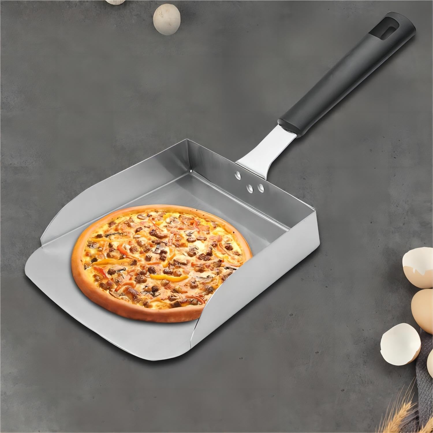 Large Griddle Scoop, for 4-5 people | 7.6in wide · Stainless steel · Heat-resistant handle · For Blackstone & flat top grill · Dishwasher safe