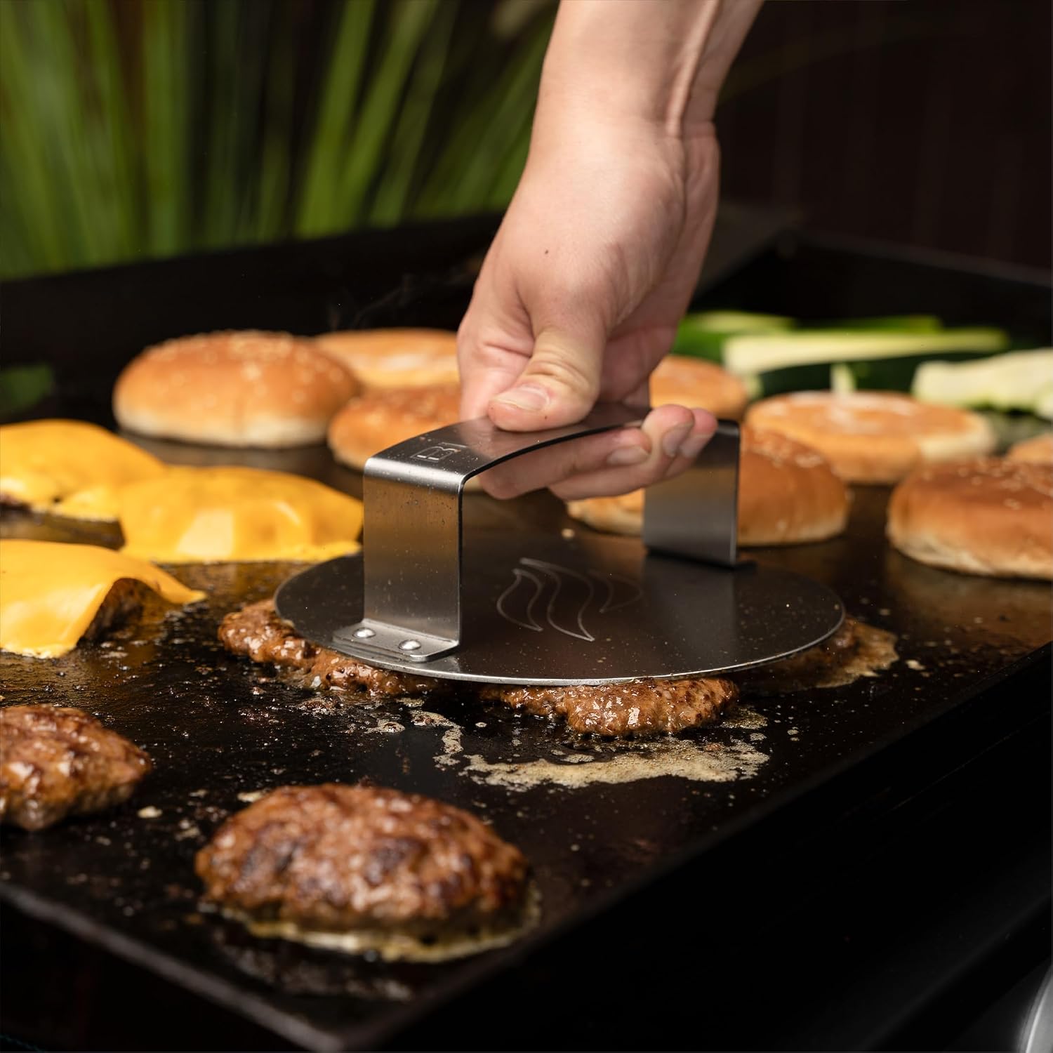 BLACKSTONE Smash & Sear Press – Stainless Steel Burger Smasher | Griddle & Grill Tool, Hamburger & Patty Maker, Panini & Sandwich Press, Meat & Veggie Compatible, Bacon Press