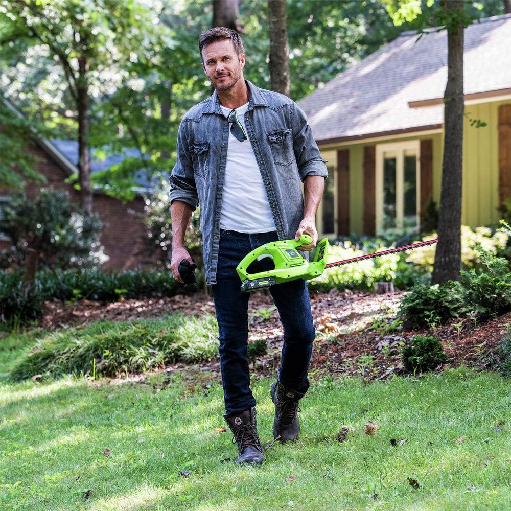 Greenworks 24V 22" Cordless Hedge Trimmer, 2.0Ah Battery and Charger Included