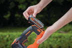 Black+Decker Akku Heckenschere (mit Antiblockierfunktion, Schnell-Ladegerät und hohem Bedienkomfort – 18mm Schnittstärke Zum Schneiden mittelgroßer Hecken – 18V – 2,9kg Leicht) GTC18502PC