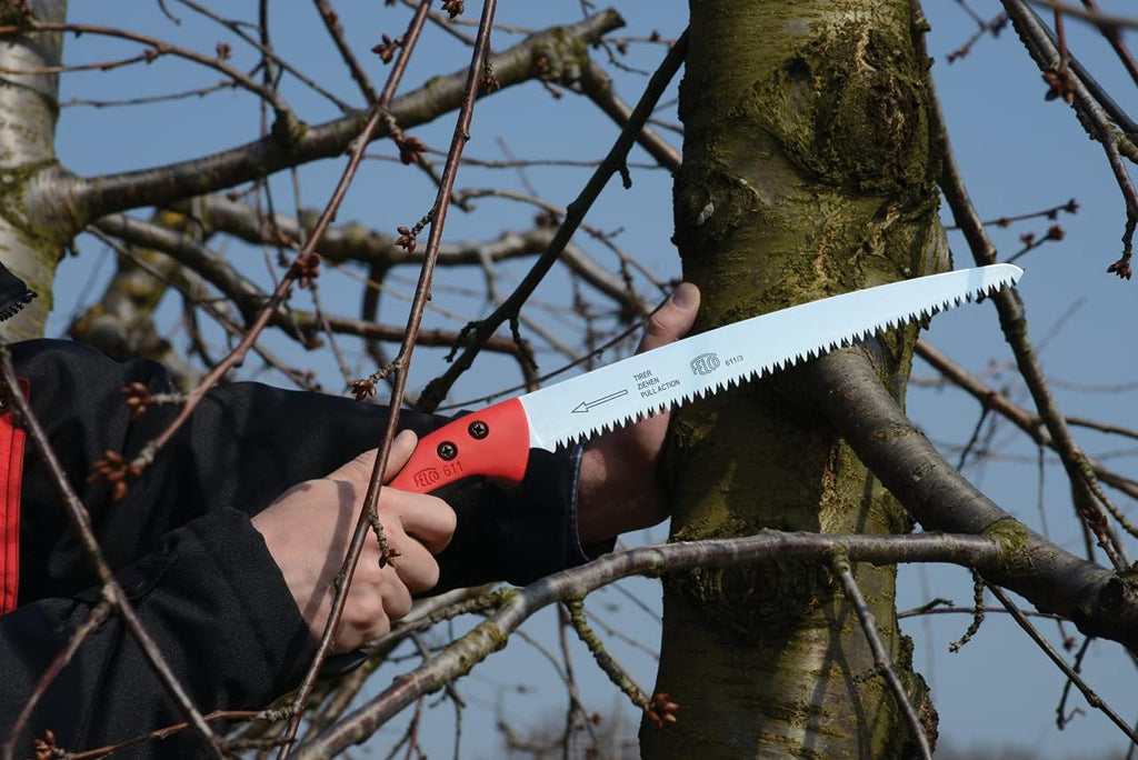 FELCO 611 Pruning Saw – Straight Pull-Stroke Saw for Tree Trimming & Forestry | Tree Branch Cutter | Handsaw with Tapered Hardened Steel 13" Blade, Non-Slip Handle, Carrying Sheath, Swiss Precision