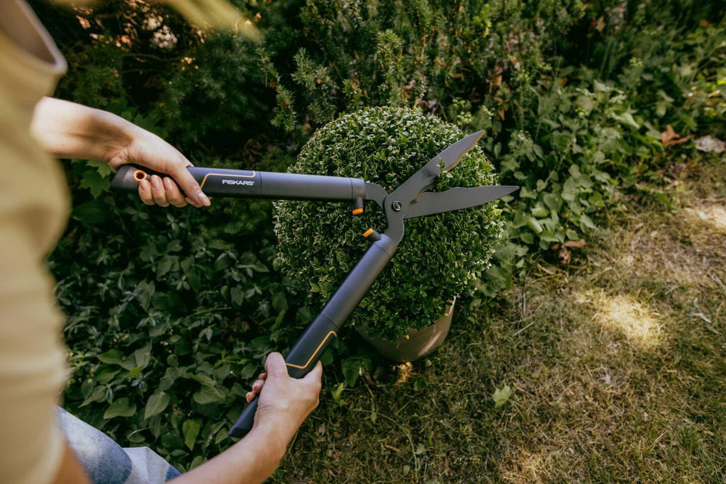 Fiskars SingleStep Hedge Shear Wavy Blade HS22 114730