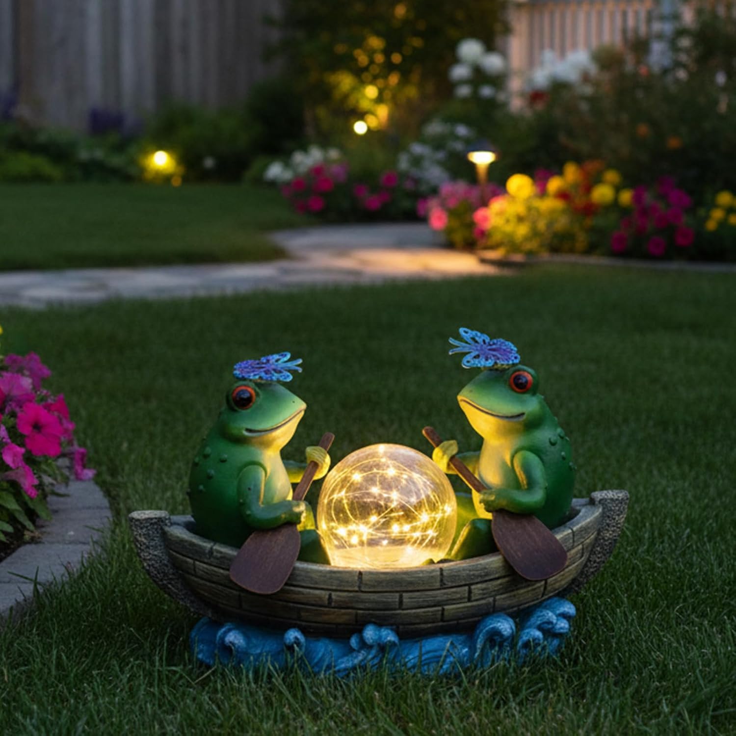 Solar Frog Boating Garden Statue with Ball Light 5.1"Resin Frogs Decor | for Home Front Door Patio Porch Balcony Women Gardeners Moms Wives Girlfriends