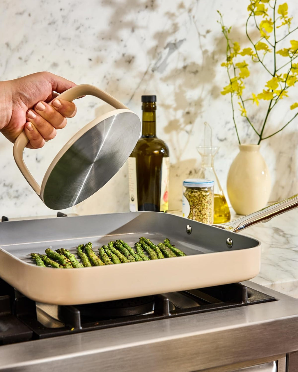 Caraway Grill Press with Handle, 100% Stainless Steel Body | Safe for Use with Pans and Grills, Ideal for Meat, Salmon, Tofu, Veggies