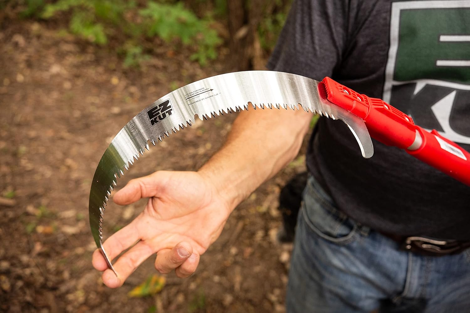EZ Kut Kamikaze 15′ Extendable Tree Trimmer Pole Saw - Branch Cutter with Single Hook Pole Saw Blade for Branch Removal - Best Pole Saws for Tree Trimming. Tree pruner pole saw since 1988