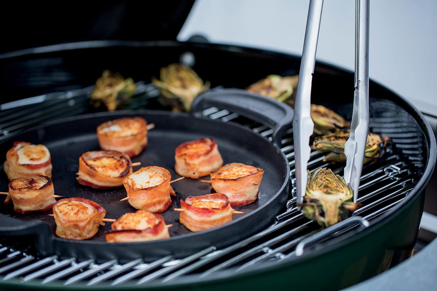 Weber® Gourmet BBQ Griddle, Porcelain-Enameled Cast Iron | Non‑Stick Round Griddle with Handles for Charcoal, Gas & Pellet Grills, Perfect for Breakfast & High‑Heat Grilling, Flat-Top