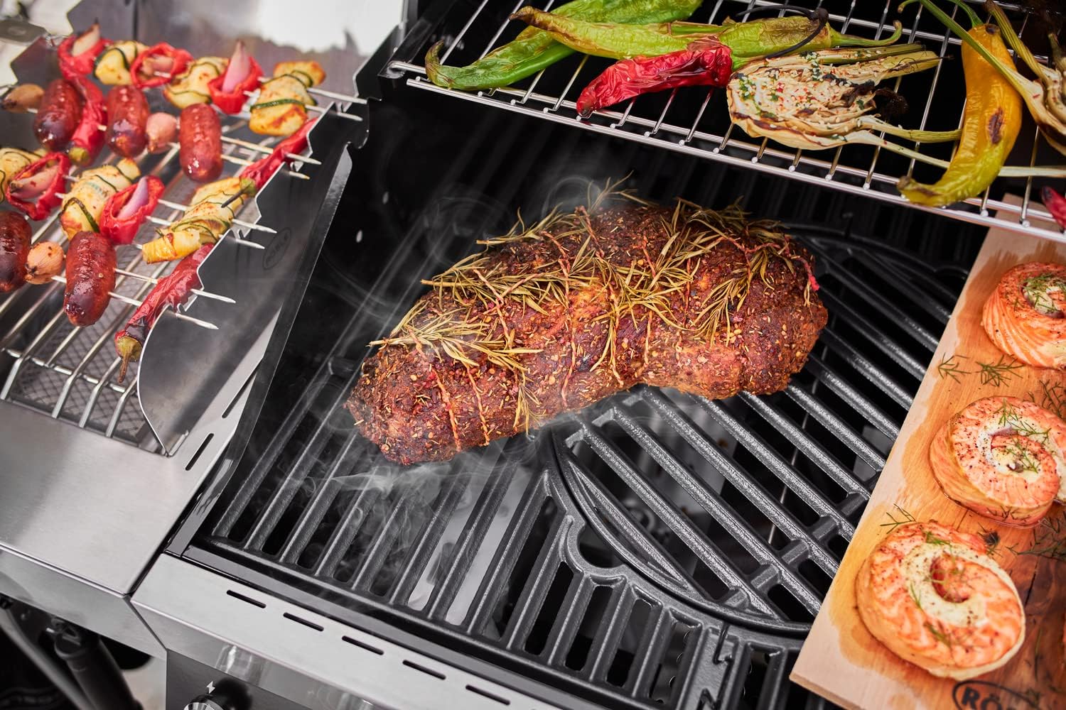 Rösle Smoker Box VIDERO, Stainless Steel, BBQ Smoker Box for Gas Grills, 40.8 x 6 x 3.7 cm, 18/10 Stainless Steel, Hinged Lid Design