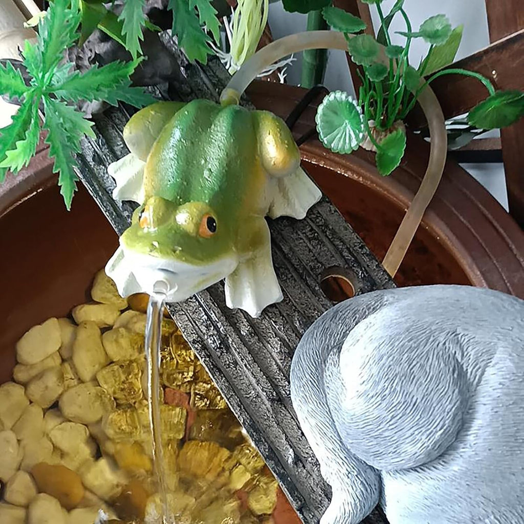 Pond Spitter, Resin Frog Water Spitter Statue, Water Feature Outdoor Fountain, Stylish Ornament for Balcony, Courtyard, Patio and Home Office