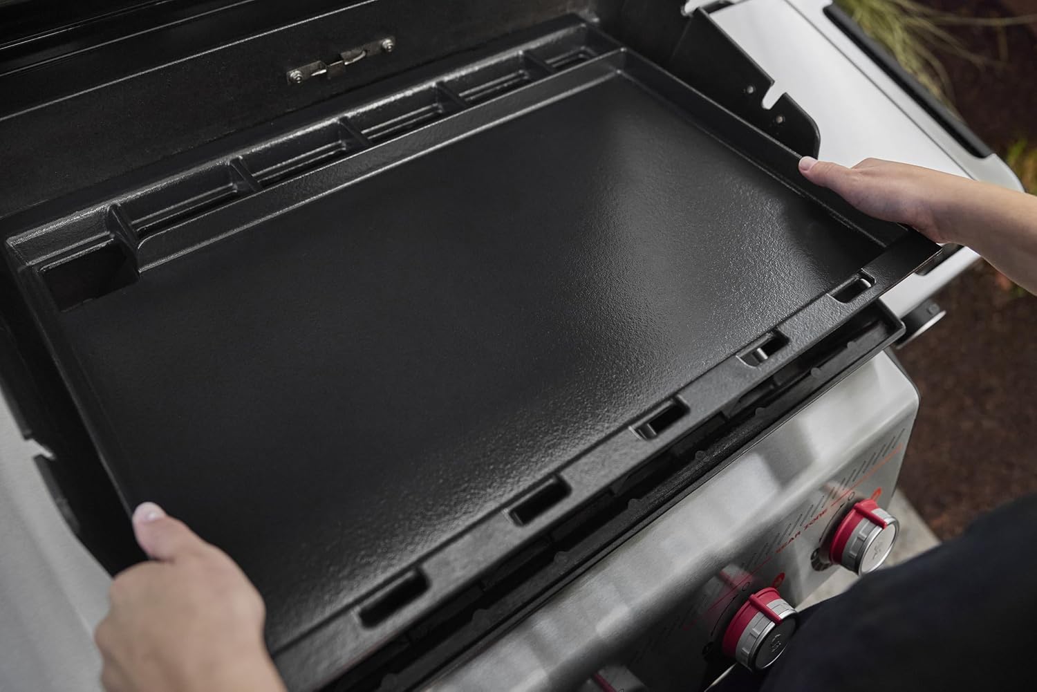 Weber® Rust‑Resistant Griddle Insert | Fits Searwood® & Select Large Spirit® Grills, Pre-Seasoned Carbon-Steel Griddle Insert for Outdoor Flat-Top Cooking