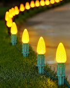 100-Pack Plastic Light Stakes, 5.5 Inch Christmas Yard Stakes for C7 C9 Christmas Lights Outdoor, Universal Light Stakes for Outdoor Holiday Lights, Green