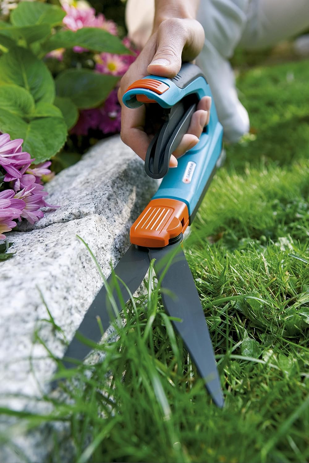 Gardena Grass Shears Comfort Redatable with Wave Cut