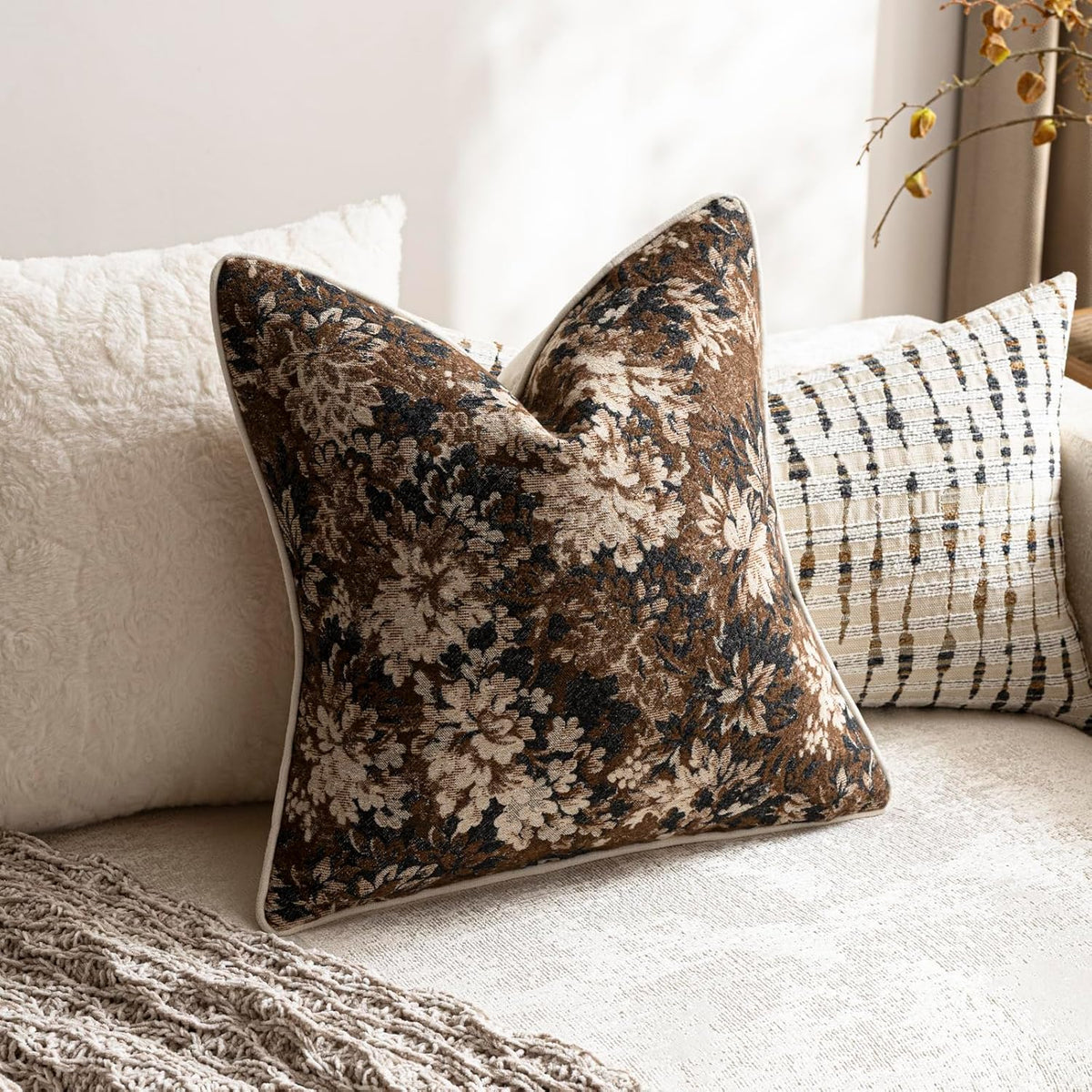 dezene pack of 2 vintage floral throw pillow, side view