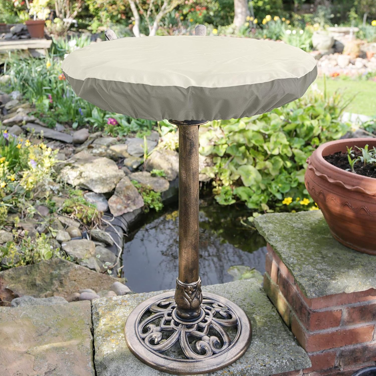 Bitubi Bird Bath Cover for 24" to 30" Diameter Bowl,Heavy Duty Waterproof 600D Oxford Cloth Garden Bird Bath Protective Cover with Elastic Hem Cord