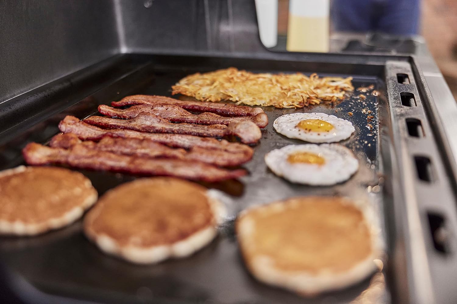 Weber® Rust‑Resistant Griddle Insert | Fits Searwood® & Select Large Spirit® Grills, Pre-Seasoned Carbon-Steel Griddle Insert for Outdoor Flat-Top Cooking