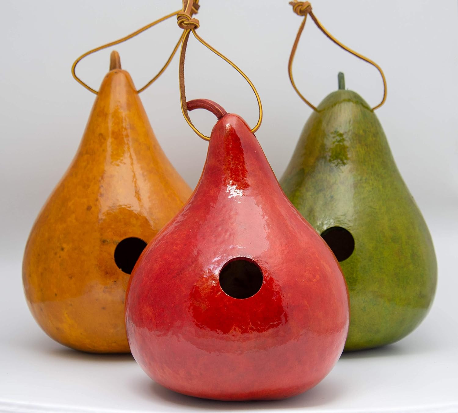 Natural Gourd Birdhouses Set of 3 – Hanging Bird Houses for Wrens & Small Birds, 1.5 Inch Entrance, Outdoor Nesting Gourds, Weather-Sealed
