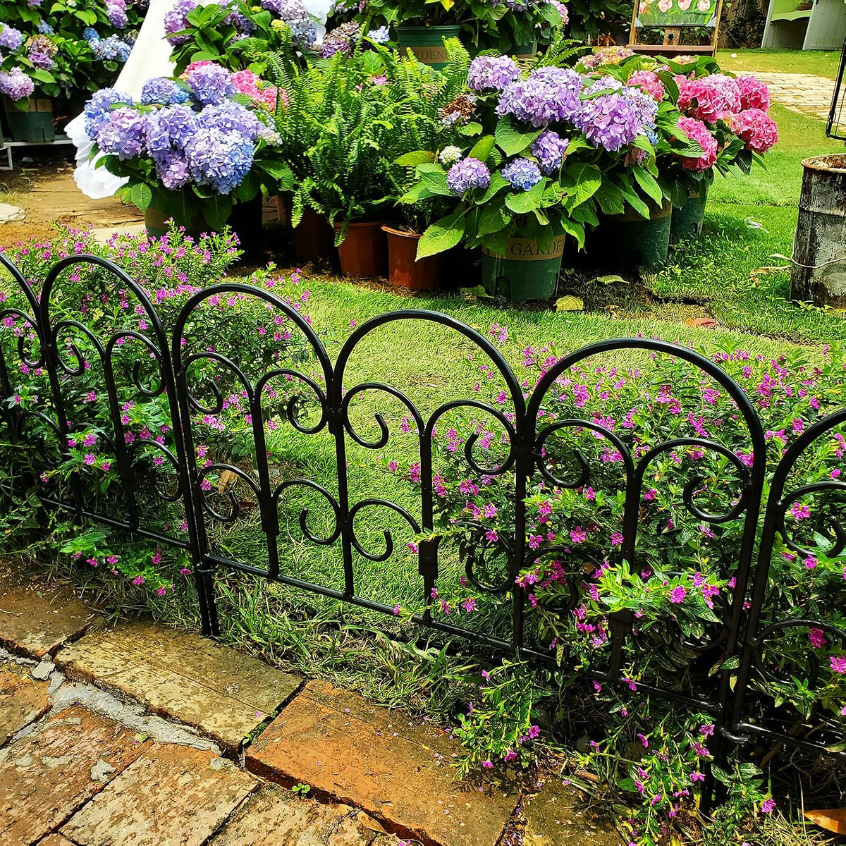 garden edging border decorative fences panel 18" w, close-up detail