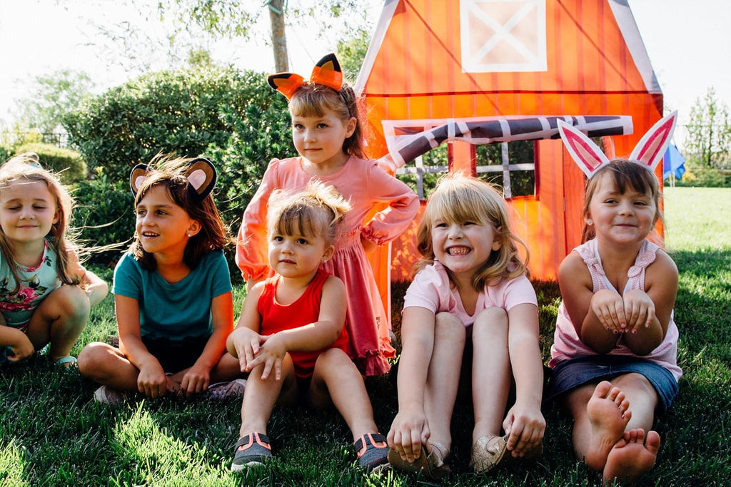 pacific play tents 60810 barnyard playhouse tent, 48", front angle view