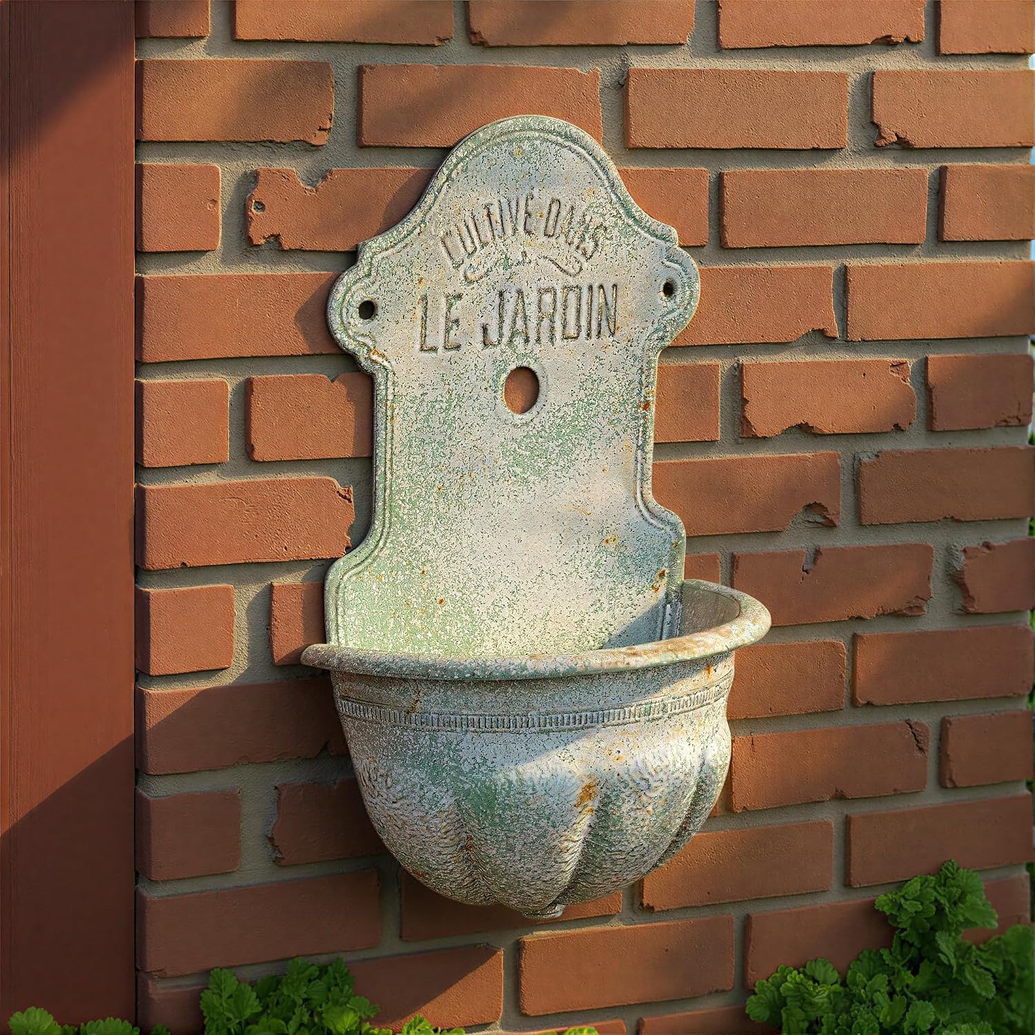 Creative Co-Op Metal Wall-Mounted Planter with Distressed Finish, Green