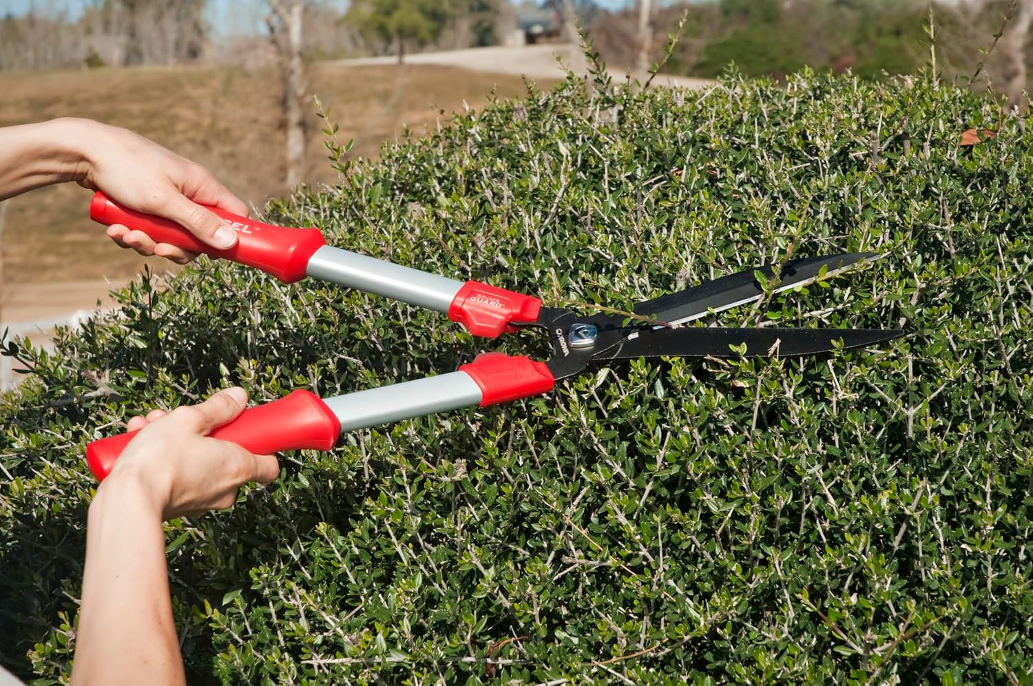 Corona HS3244 Comfortgel Hedge Shear, 9" Blade