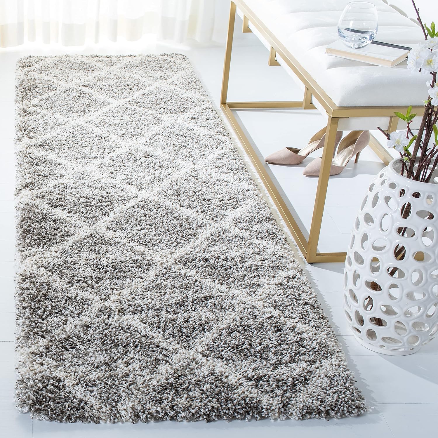 SAFAVIEH Hudson Shag Runner Rug 2'3"x6', Plush Trellis Grey & Ivory SGH281K